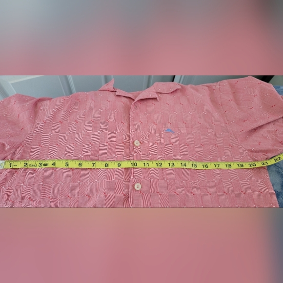 Tommy Bahamas Men's Red Short Sleeve Button Up Shirt Small - Picture 8 of 8